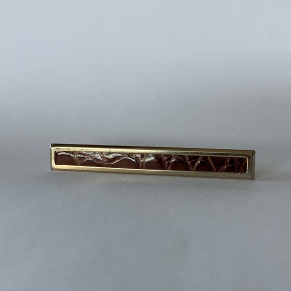 Gold Tone Metal Tie Clip - Picture 4 of 4